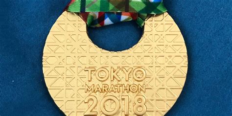 De Tokio Marathon van 2018: Een overwinning voor de eeuwige Kenzo en een triomf over zelfgetwijfel